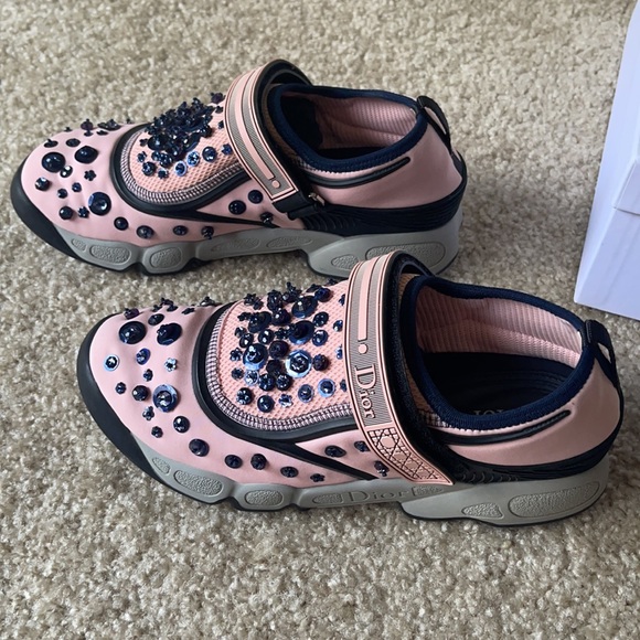 Authentic Dior Fusion Sneaker - Picture 2 of 8